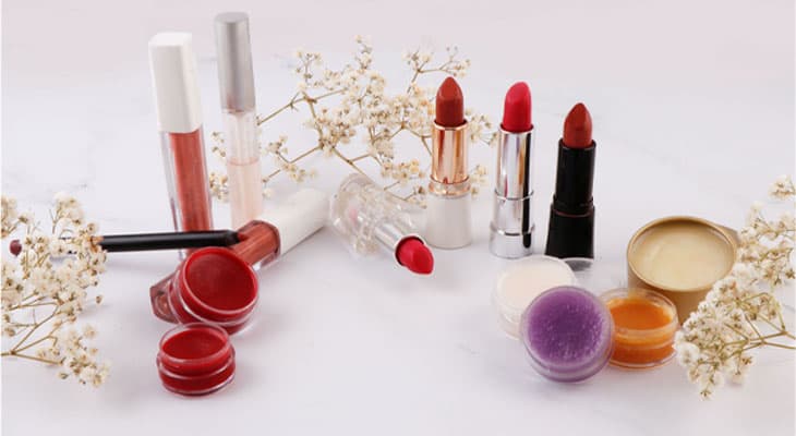 ساخت رژ لب در خانه با مواد طبیعی؛ رژ لب جامد، مایع و بالم لب